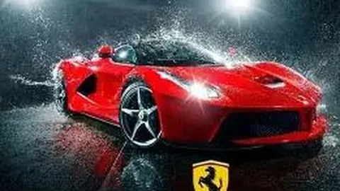 杨幂忙于捕捉小糯米生日瞬间，镜头下展示迷人长腿，网友感慨：女儿成长在眼前